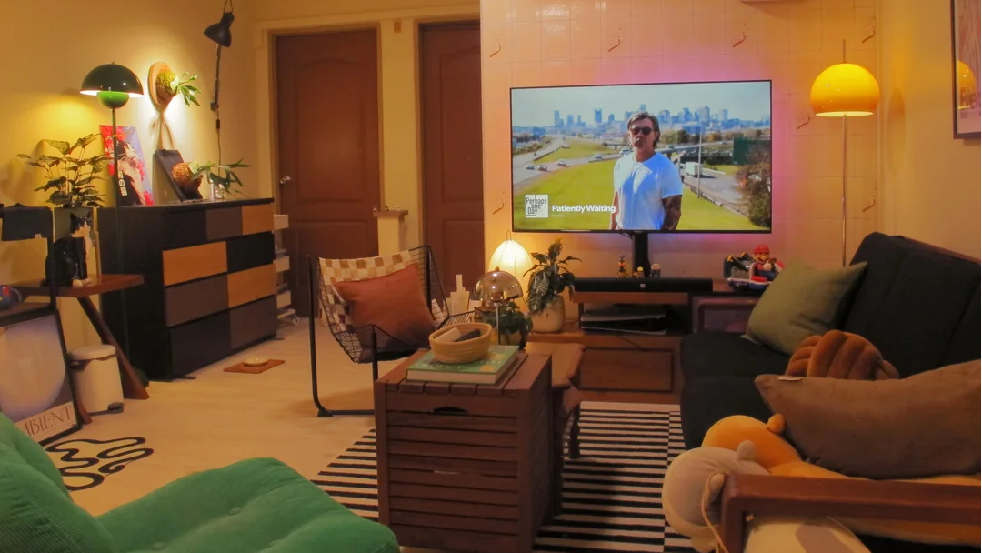 portable tv on wheels for small apartment