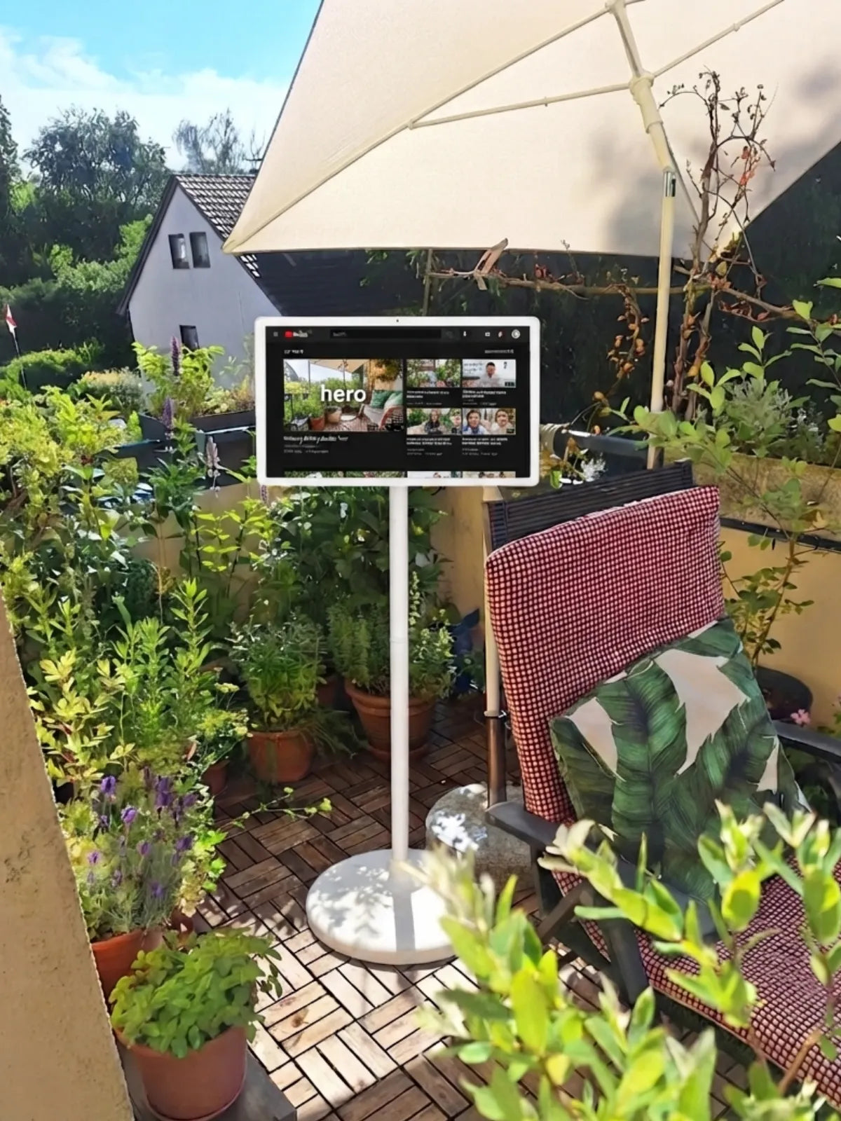 watch youtube video in your small balcony with a 22inch portable smart screen